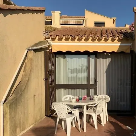 Villa 2 Pieces Climatisee Avec Terrasse, Face A La Mer, Parking Prive, Proche Commerces Et - Fr-1-81-343 Leucate